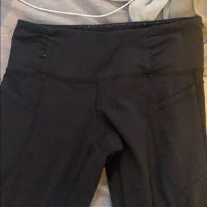 Black crop lulu leggings